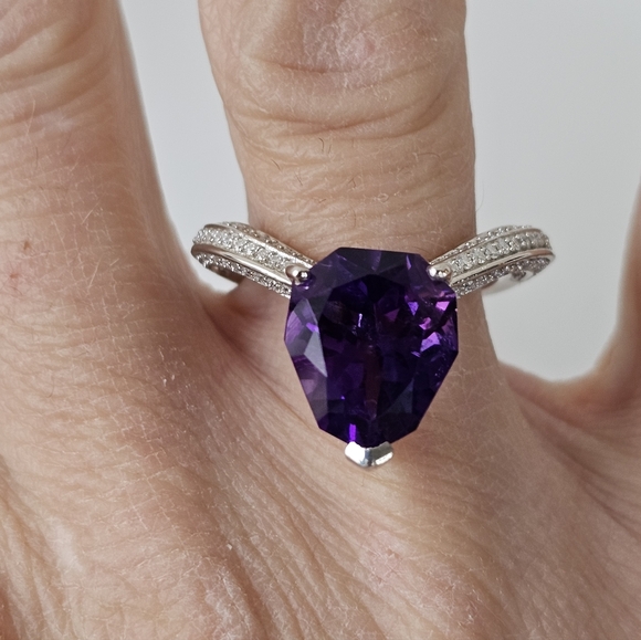 Natural African Amethyst & Moissanite Ring Sterling Silver Platinum Finish Sz 7! - Picture 4 of 5